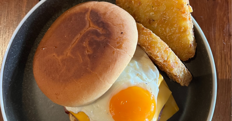 edge geelong brekkie burger 768x402